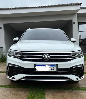VOLKSWAGEN TIGUAN 2.0 300 TSI GASOLINA ALLSPACE R-LINE AUTOMÁTICO VOLKSWAGEN TIGUAN 2.0 300 TSI GASOLINA ALLSPACE R-LINE AUTOMÁTICO